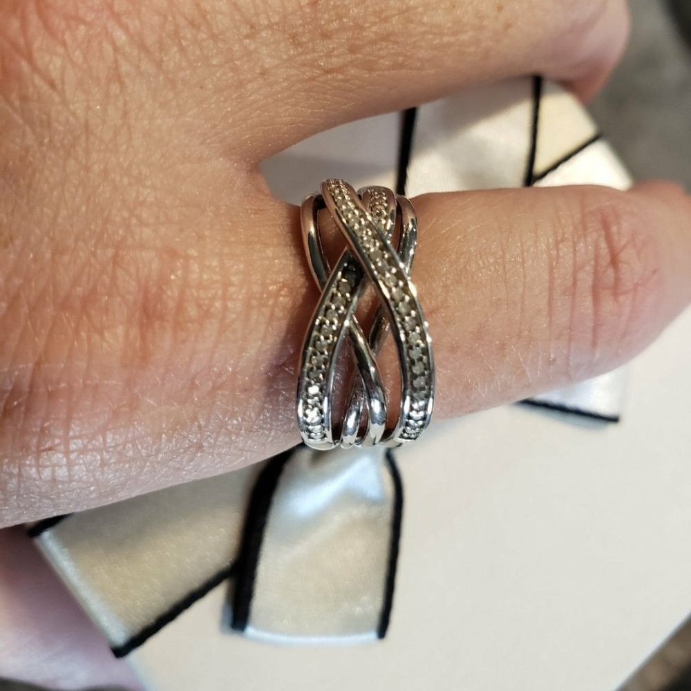 Diamond ring - Picture 4 of 6
